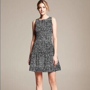 Banana Republic Marimekko Black White Floral Sleeveless Fit and Flare Dress 0